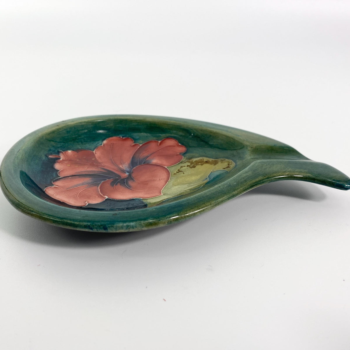 William Moorcroft Art Pottery green Teardrop Hibiscus Ashtray  England
