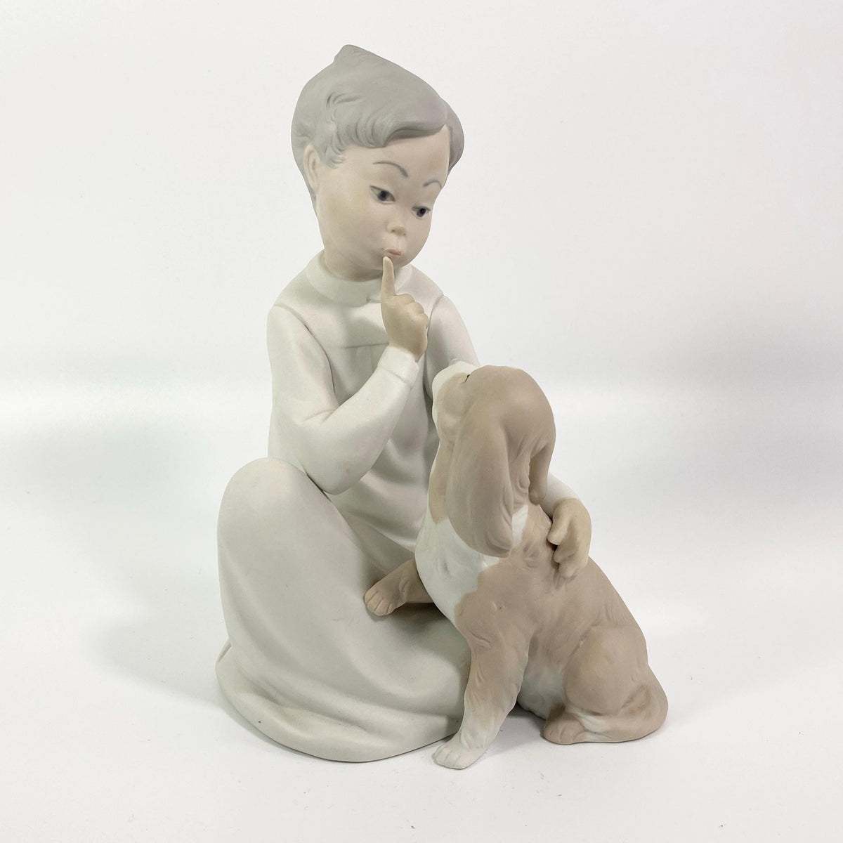 Lladro Collectible Porcelain Sculpture #4522 “Shh Quiet Puppy” matt Finish