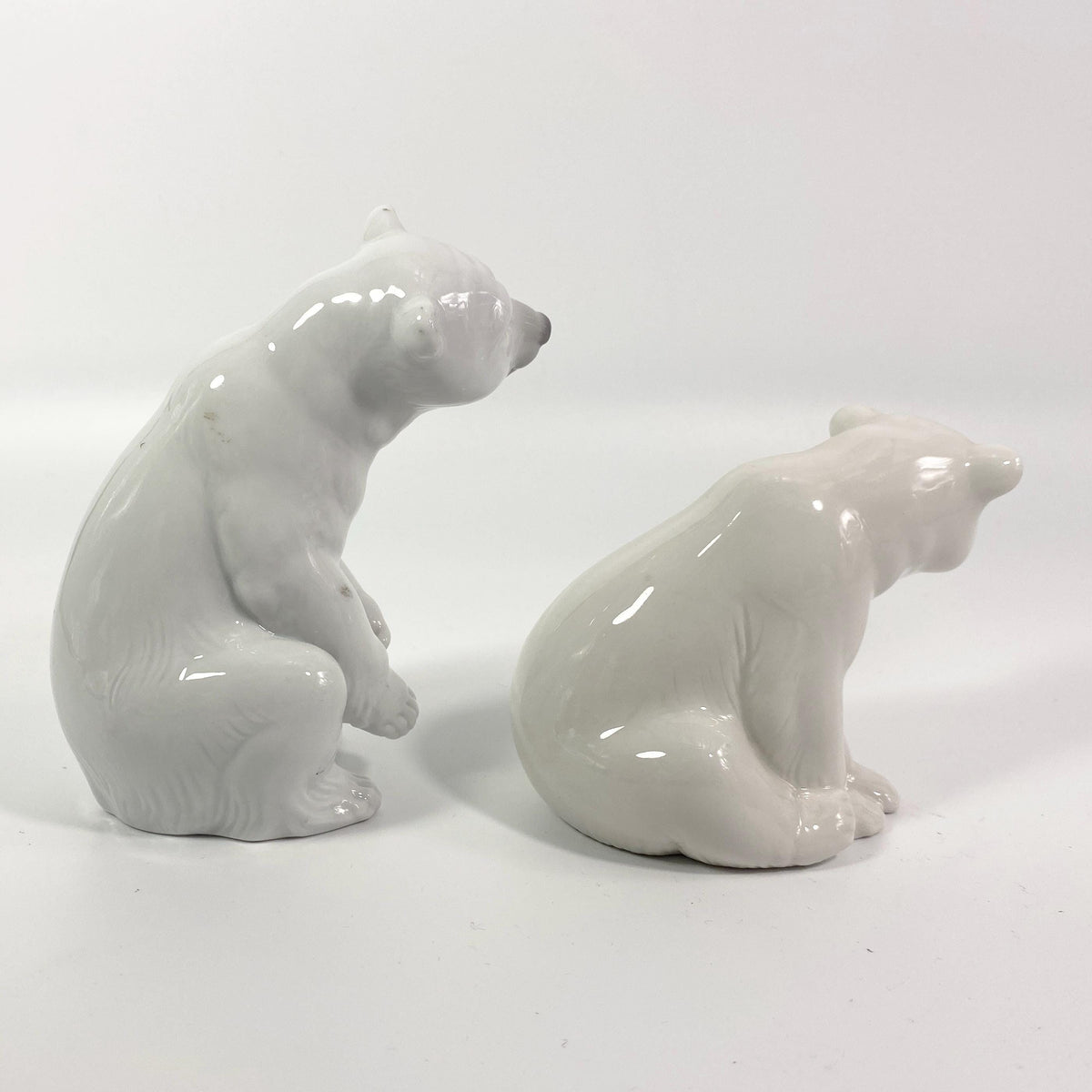 Lladro 1208-09  Polar Bears Porcelain Figurines Retired Spain 4.75" & 3.25" Inches
