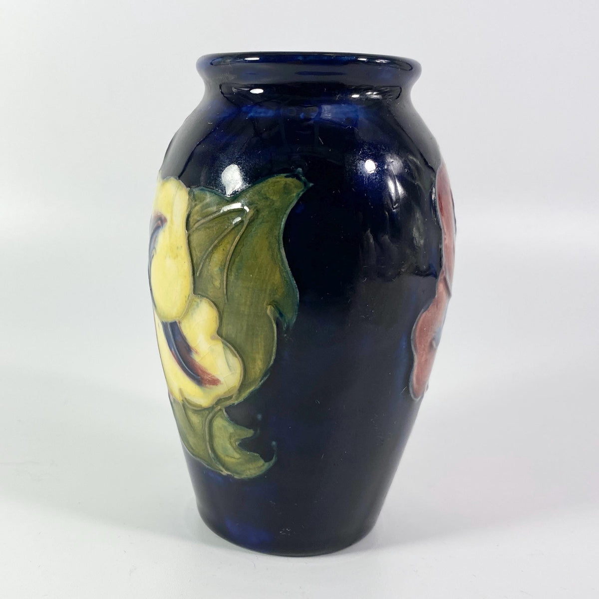 Vintage William Moorcroft Hibiscus blue vase art pottery England  RARE Find !!