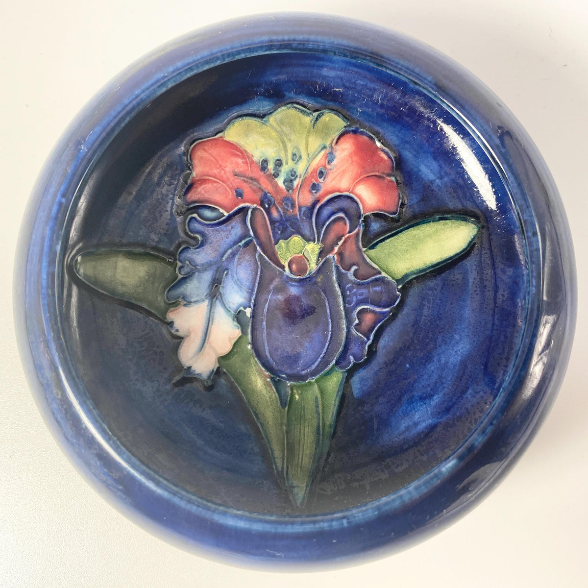Vintage William MOORCROFT England Orchid pattern  Dish Blue Bowl. 1930's .