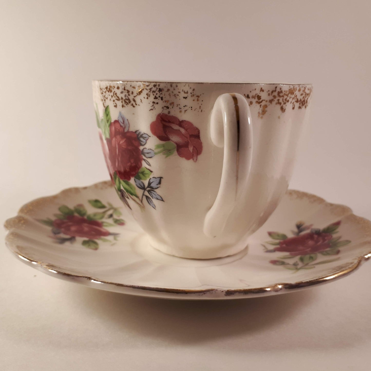 Stunning Red roses fine bone china cup and saucer Japan.