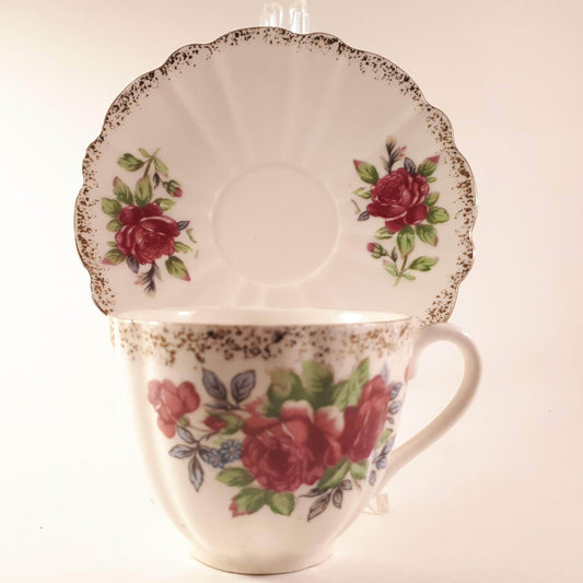 Stunning Red roses fine bone china cup and saucer Japan.