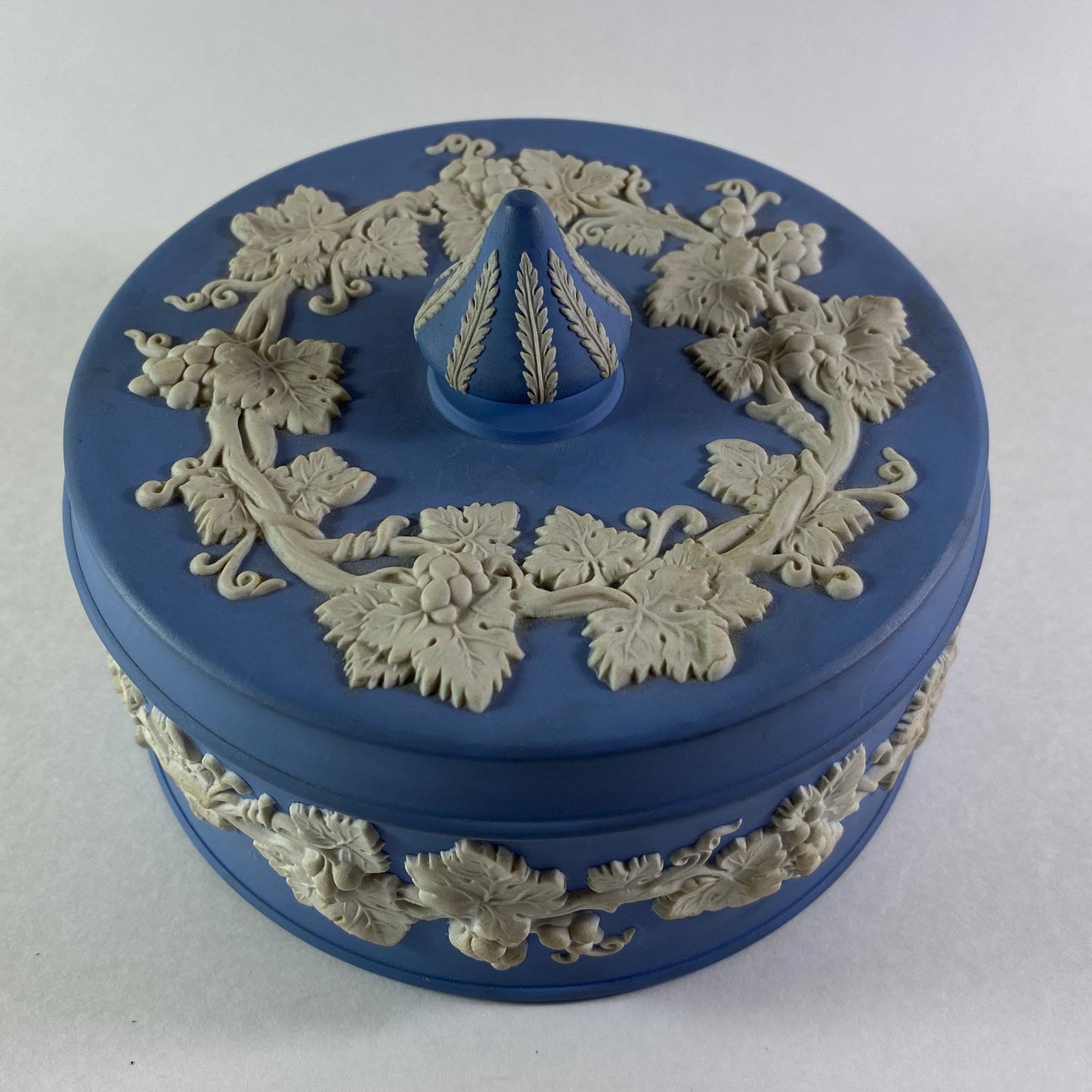 Large Wedgwood jasperware blue lidded  trinket box