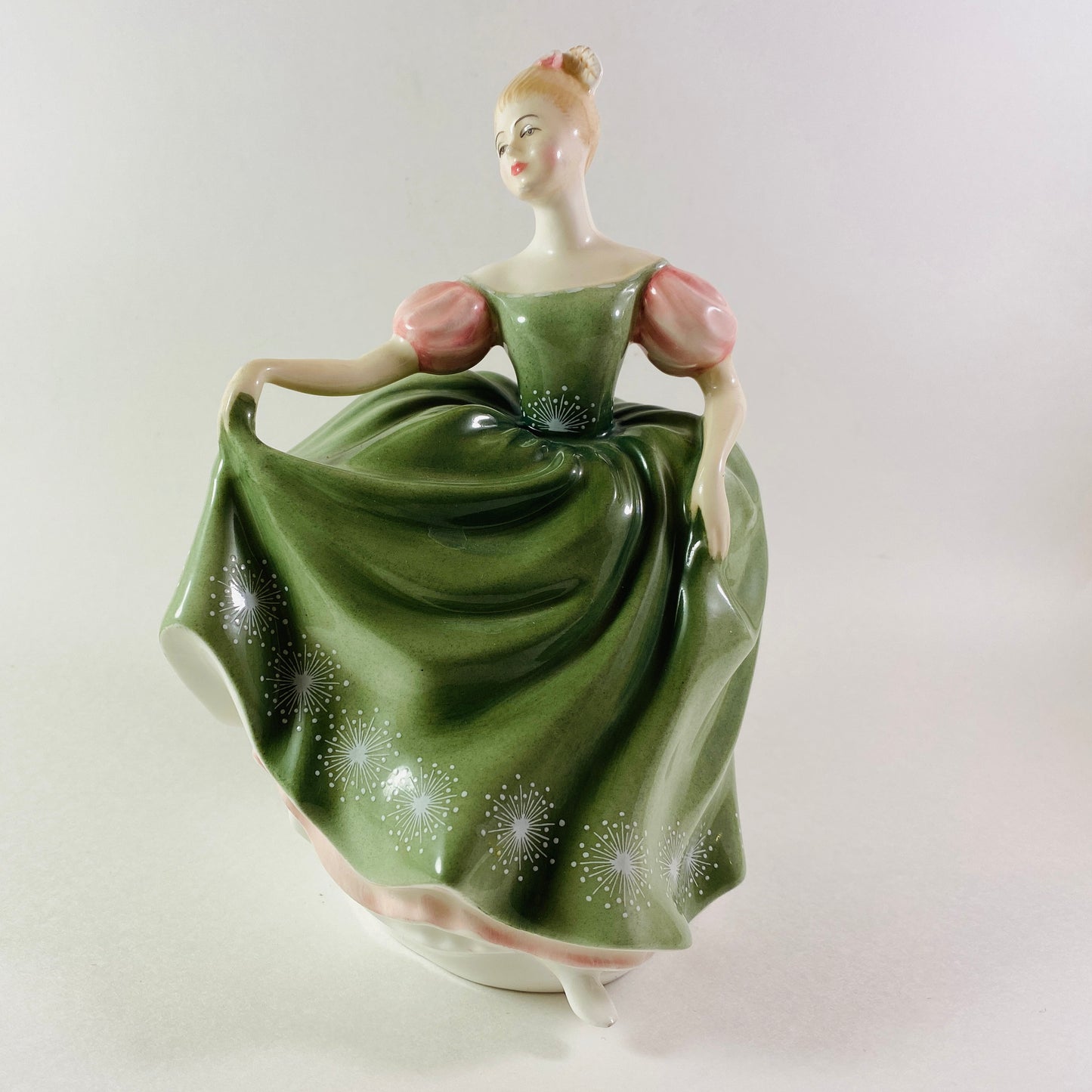 Vintage RARE !! Royal Doulton Gorgeous 7" inches Michele HN2234