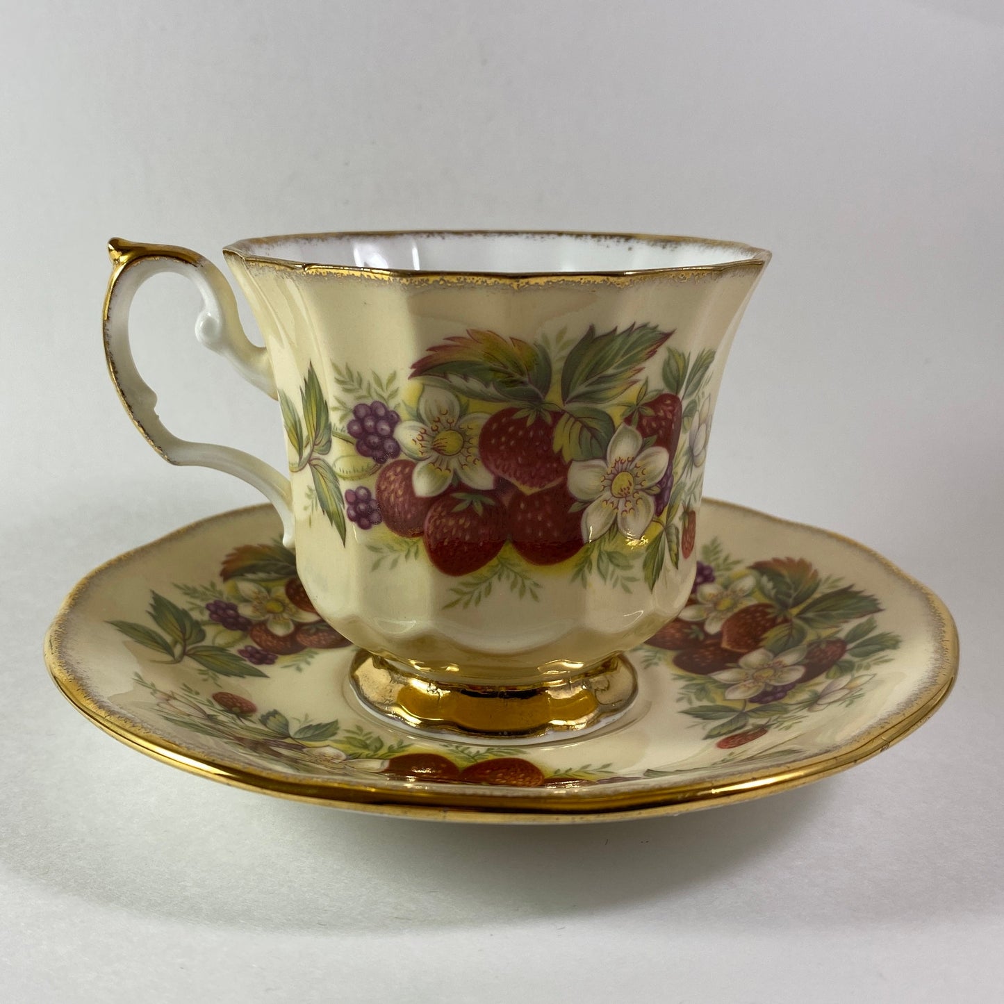 Beautiful Vintage Elizabethan Strawberry design yellow teacup and saucer