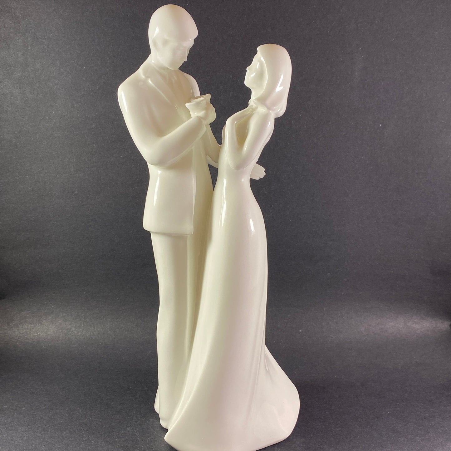 Wedding Gift !! Royal Doulton " Congratulations" figurine, HN 3351 of Wedding Couple