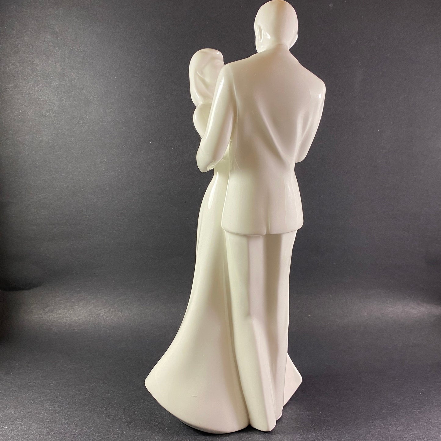 Wedding Gift !! Royal Doulton " Congratulations" figurine, HN 3351 of Wedding Couple