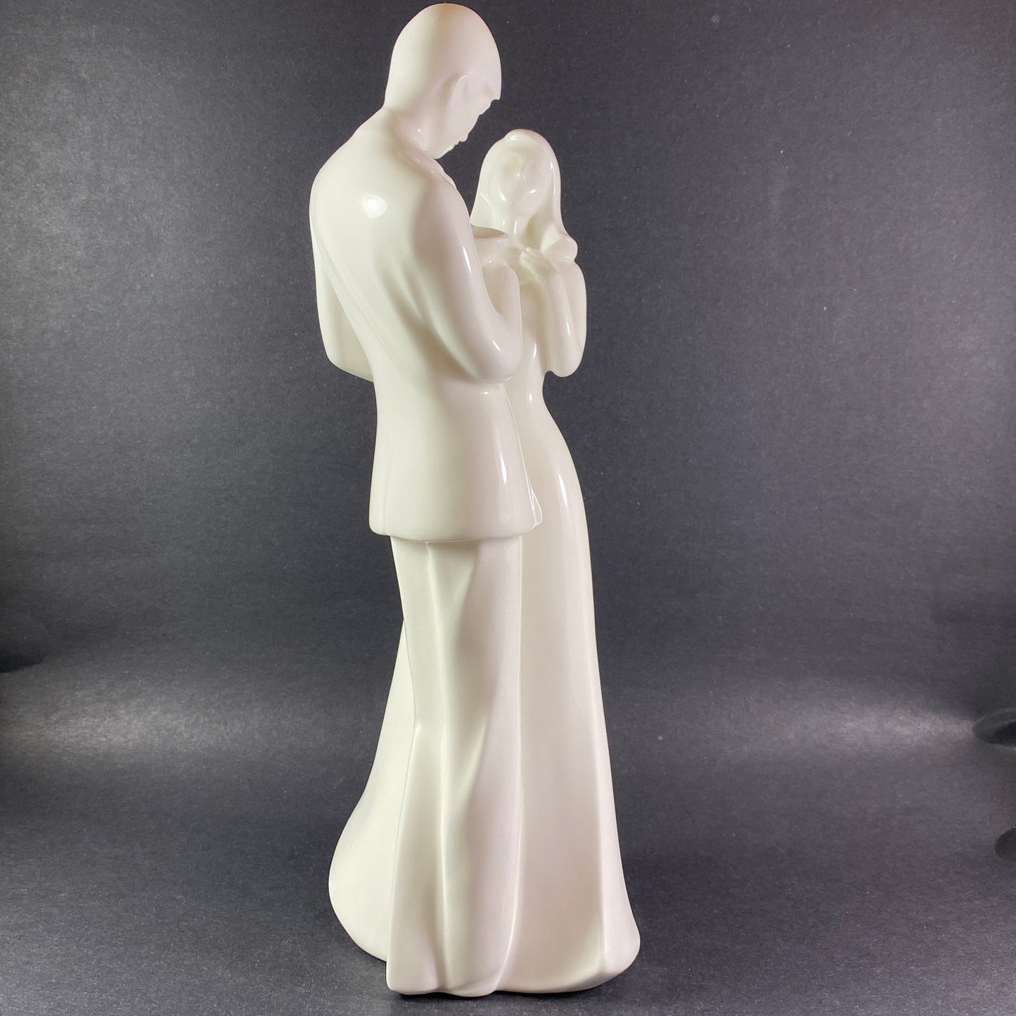 Wedding Gift !! Royal Doulton " Congratulations" figurine, HN 3351 of Wedding Couple