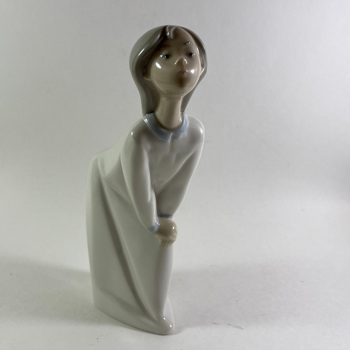 Lladro  1980s retired Porcelain Figurine Girl Kissing Leaning Girl