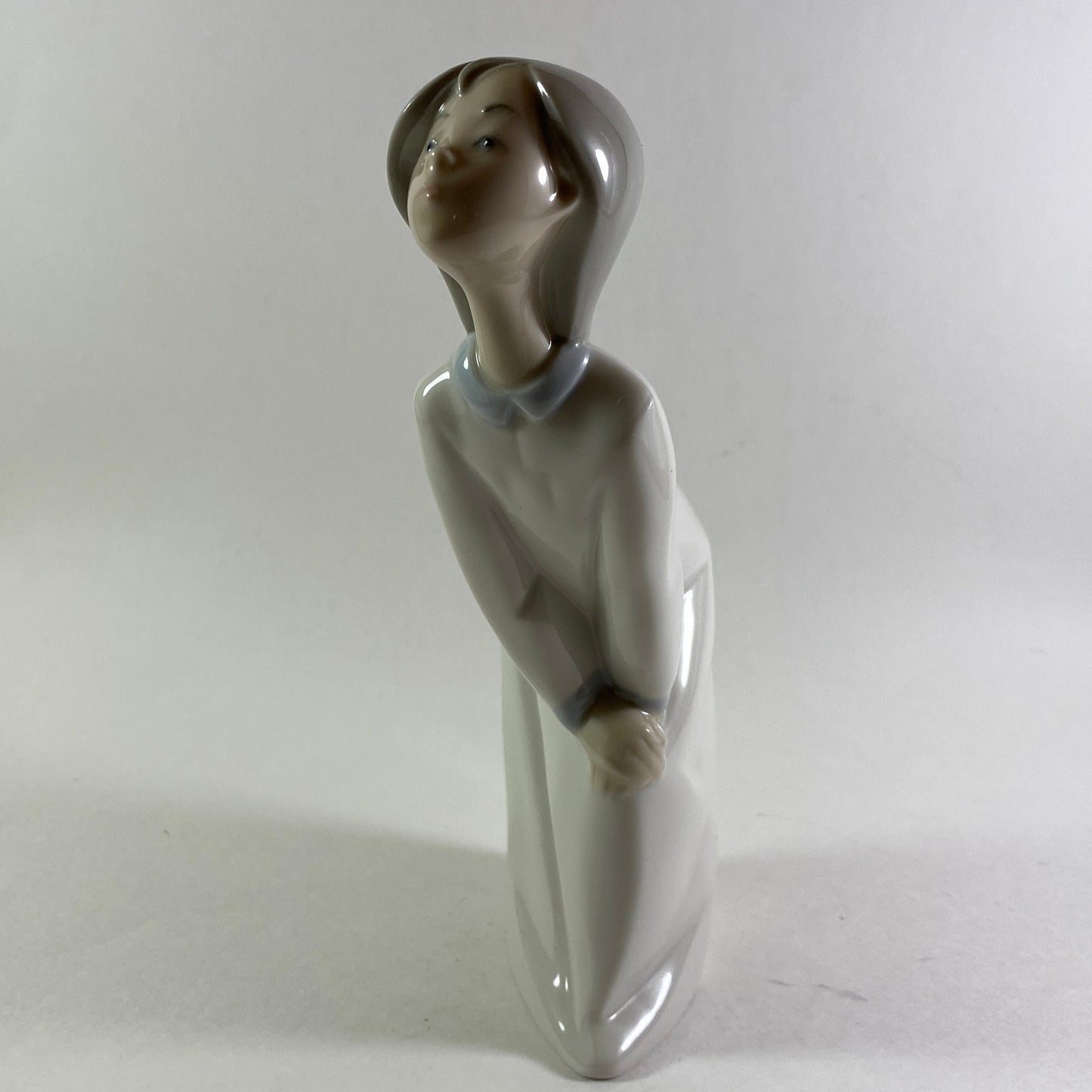 Lladro  1980s retired Porcelain Figurine Girl Kissing Leaning Girl