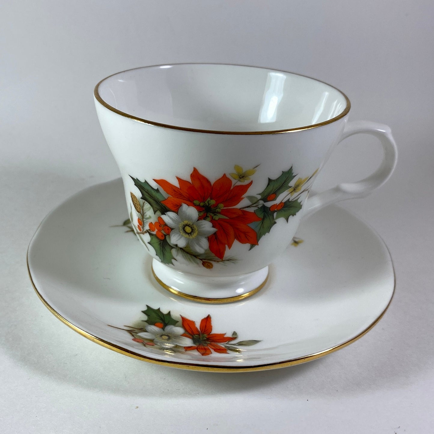 Vintage Sadler Wellington Poinsettia Teacup & Saucer Set. Made in England.