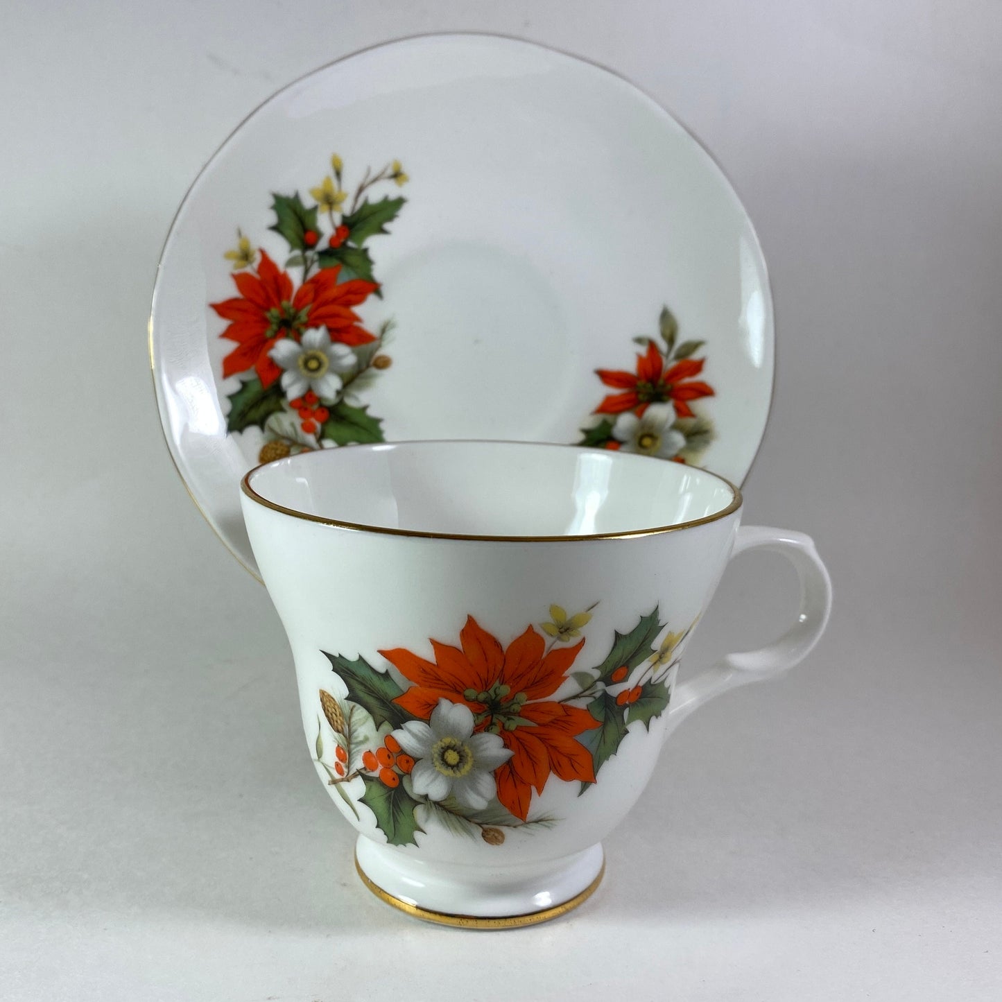 Vintage Sadler Wellington Poinsettia Teacup & Saucer Set. Made in England.